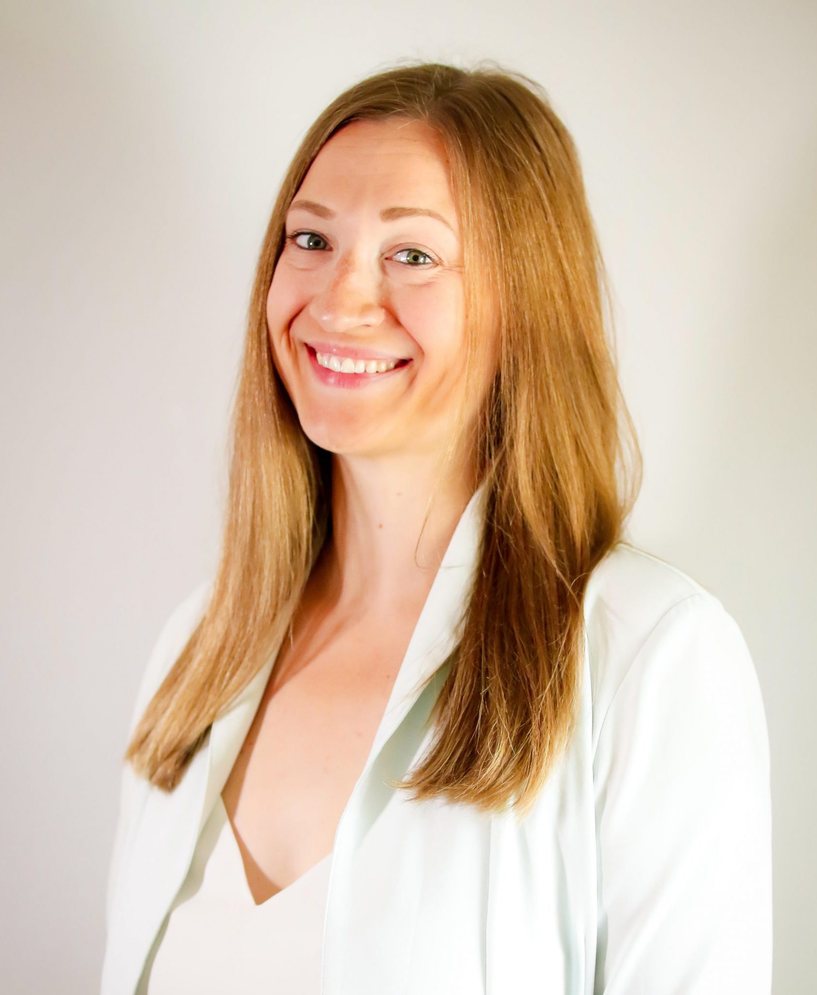 Katie_Profile picture Headshot of Katie Armstrong