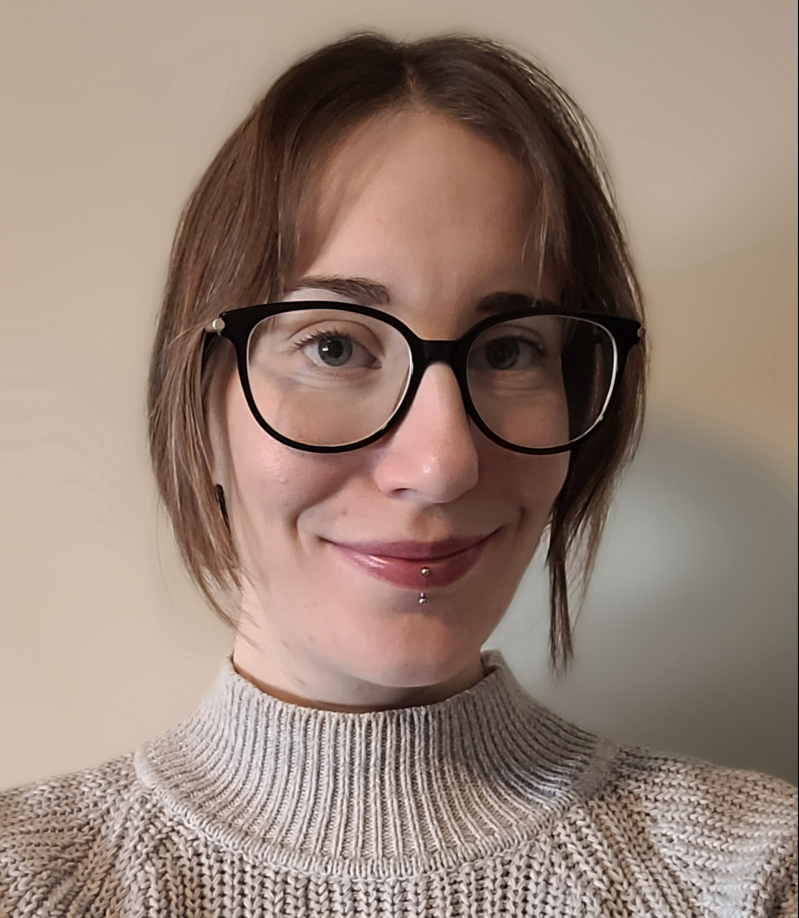Danielle Hidber image a headshot image of Danielle Hidber smiling